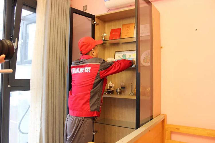 搬家公司人工搬运费用全解析 计费方式与避坑指南